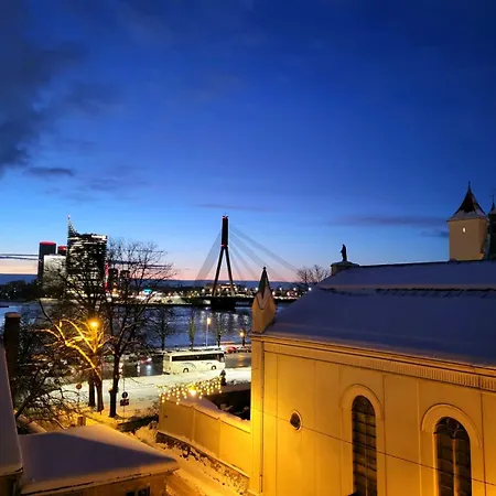 River View, Next To Castle!