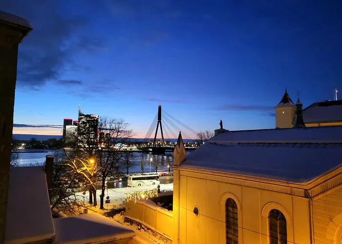 River View, Next To Castle!