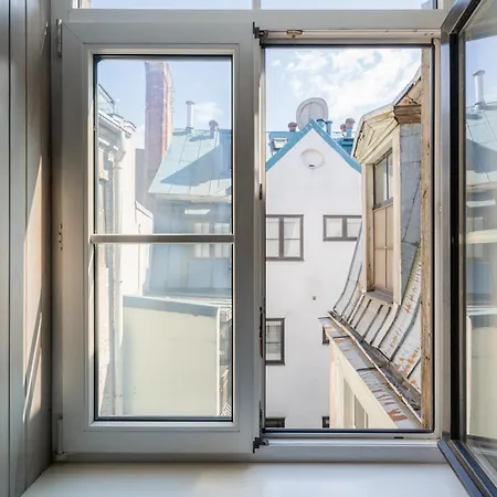 River View, Next To Castle! Apartment